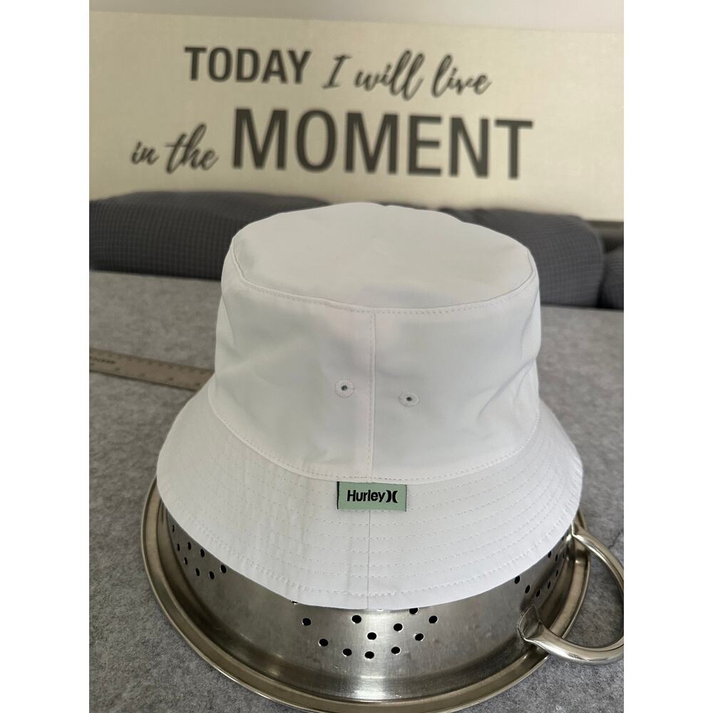 NWT Hurley Reversible Bucket Hat Adult